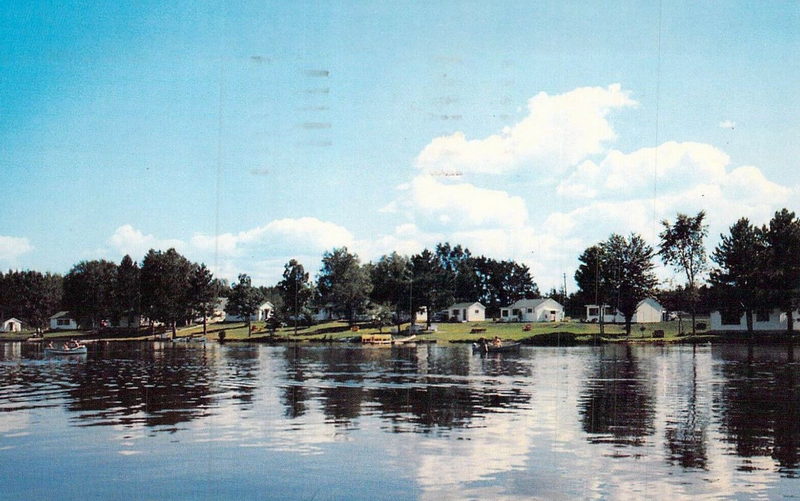 Vagabond Resort - Vintage Postcard (newer photo)